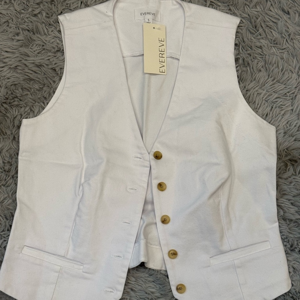 Evereve Classic White Denim Vest